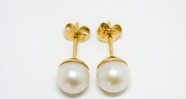 Aretes
